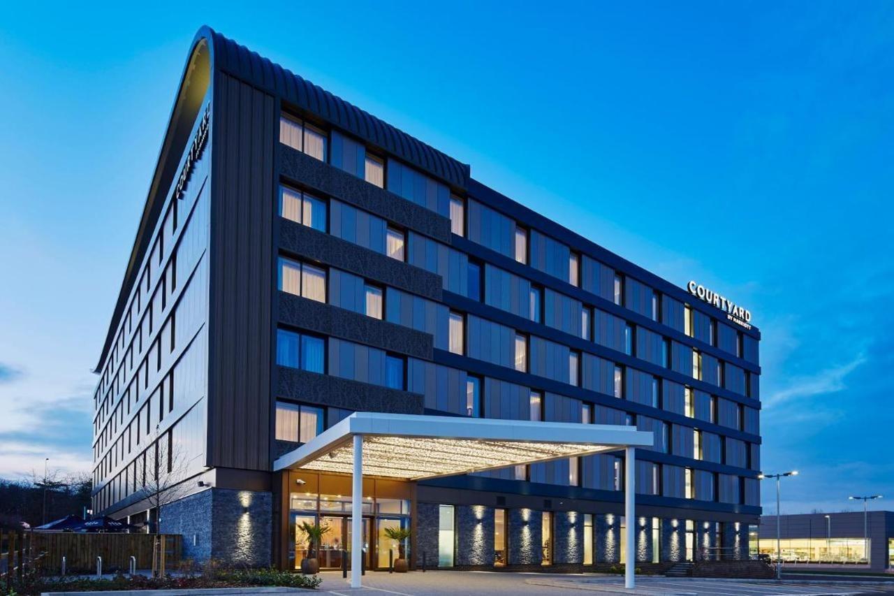 Отель Courtyard By Marriott Oxford South Абингдон Экстерьер фото